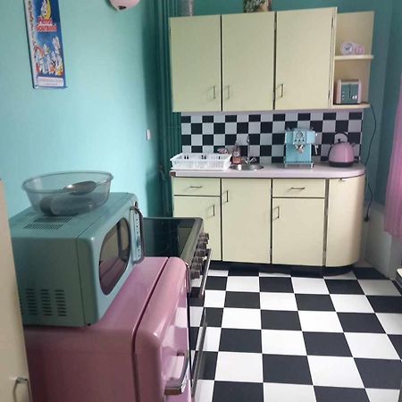 Апартаменты Vintage ,La Capsule Temporelle Wifi Draps Parking Publique Gratuit Тьер Экстерьер фото