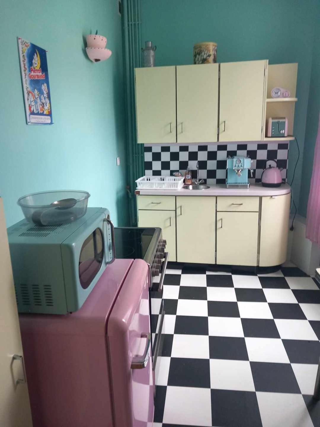 Апартаменты Vintage ,La Capsule Temporelle Wifi Draps Parking Publique Gratuit Тьер Экстерьер фото